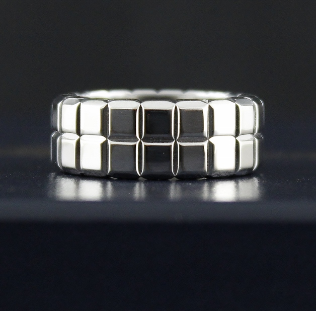 (image for) LIKE NEW CHOPARD 18K WHITE GOLD RING